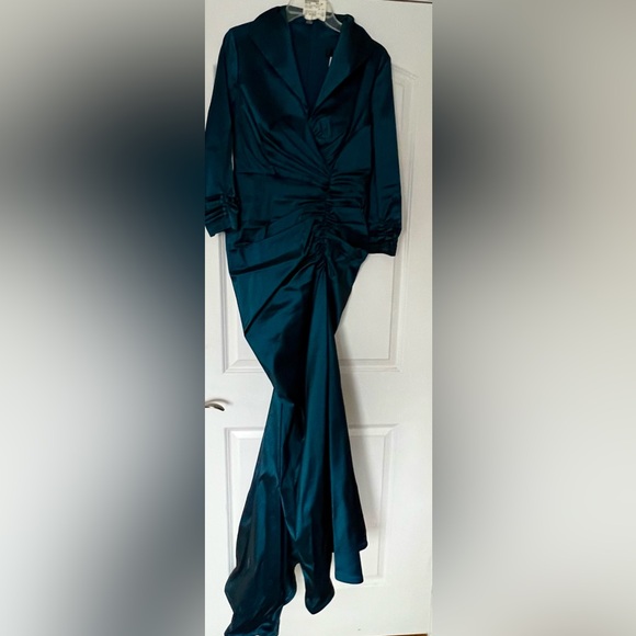 Tadashi Collection Aqua formal gown. Never worn size 8. - Picture 5 of 6